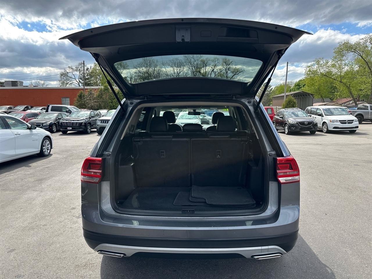 Used 2018 Volkswagen Atlas SE AWD/4WD image 11