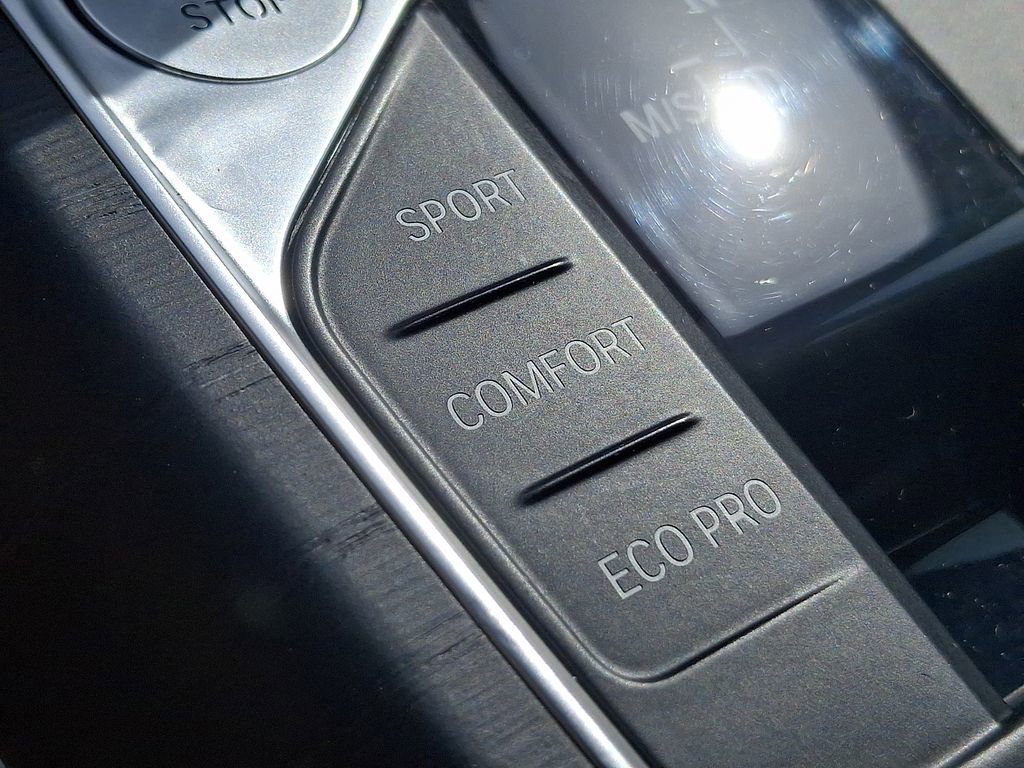 Used 2021 BMW 330i xDrive Sedan w/ Convenience Package image 27