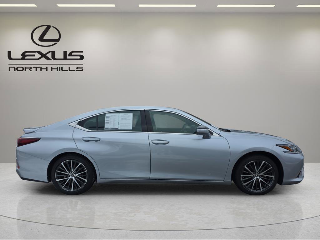 Certified 2023 Lexus ES 350 w/ Premium Package image 4