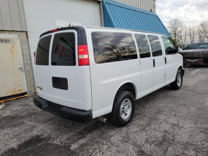 Used 2016 Chevrolet Express 2500 LS RWD image 3