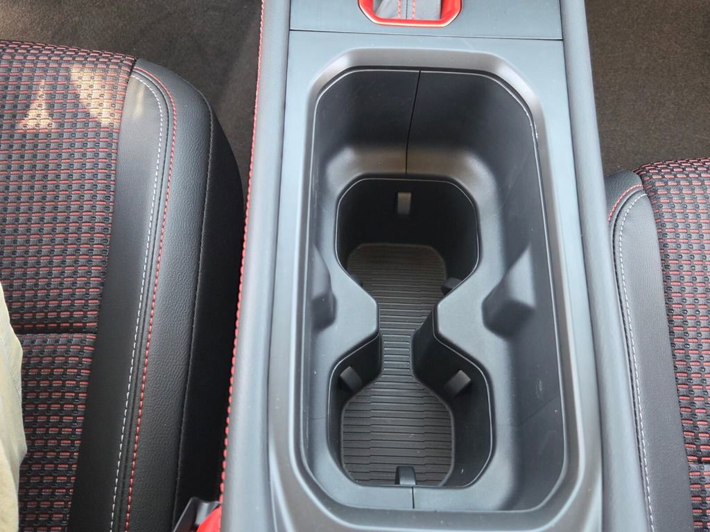 New 2026 Nissan Kicks SR image 18