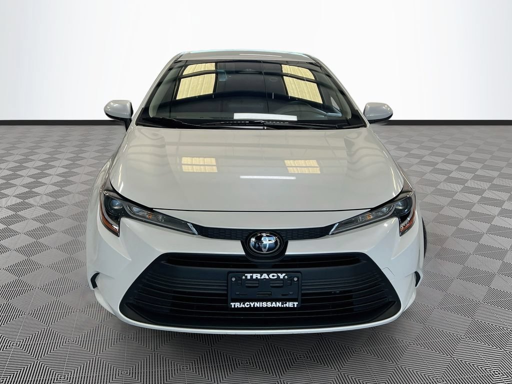Used 2026 Toyota Corolla LE FWD image 2