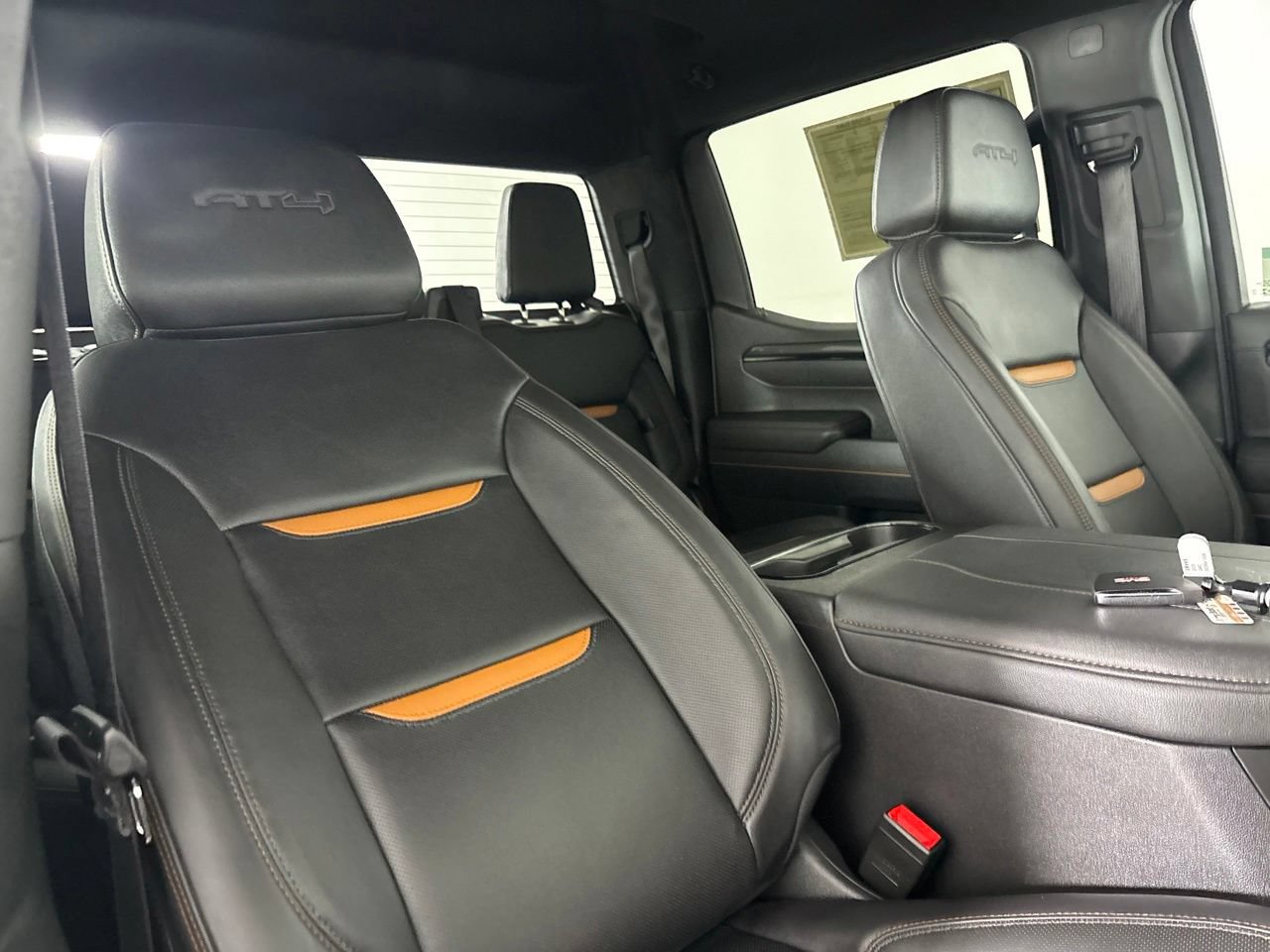 Used 2025 GMC Sierra 1500 AT4 AWD/4WD image 31
