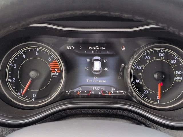Used 2019 Jeep Cherokee Limited w/ Technology Group FWD image 26