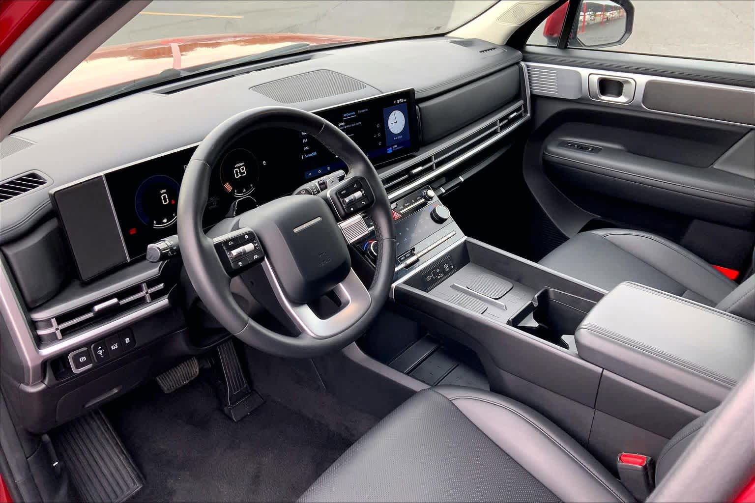 Used 2025 Hyundai Santa Fe SEL FWD image 18