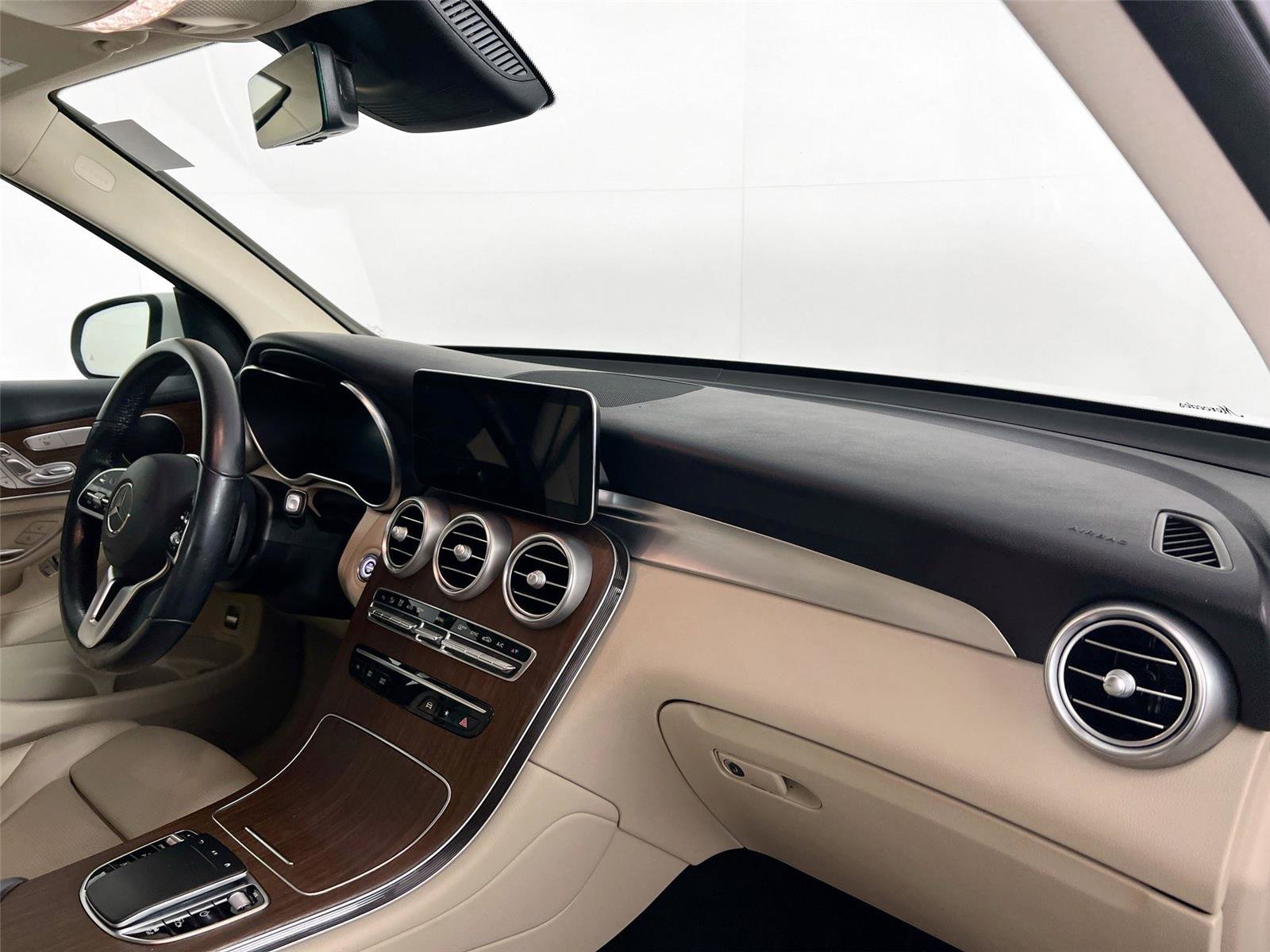 Used 2022 Mercedes-Benz GLC 300 4MATIC image 25