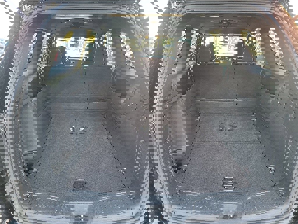 Used 2024 Dodge Durango SXT image 12