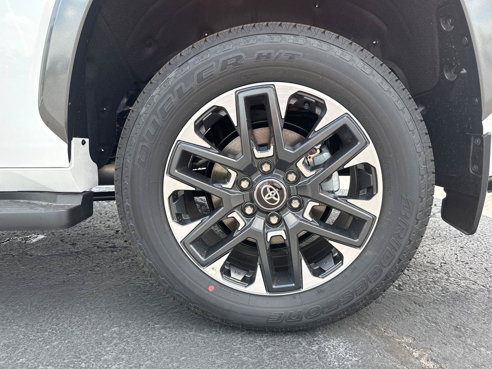 Used 2026 Toyota Sequoia Limited AWD/4WD image 33