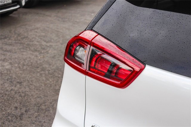 Used 2019 Kia Niro EX image 8