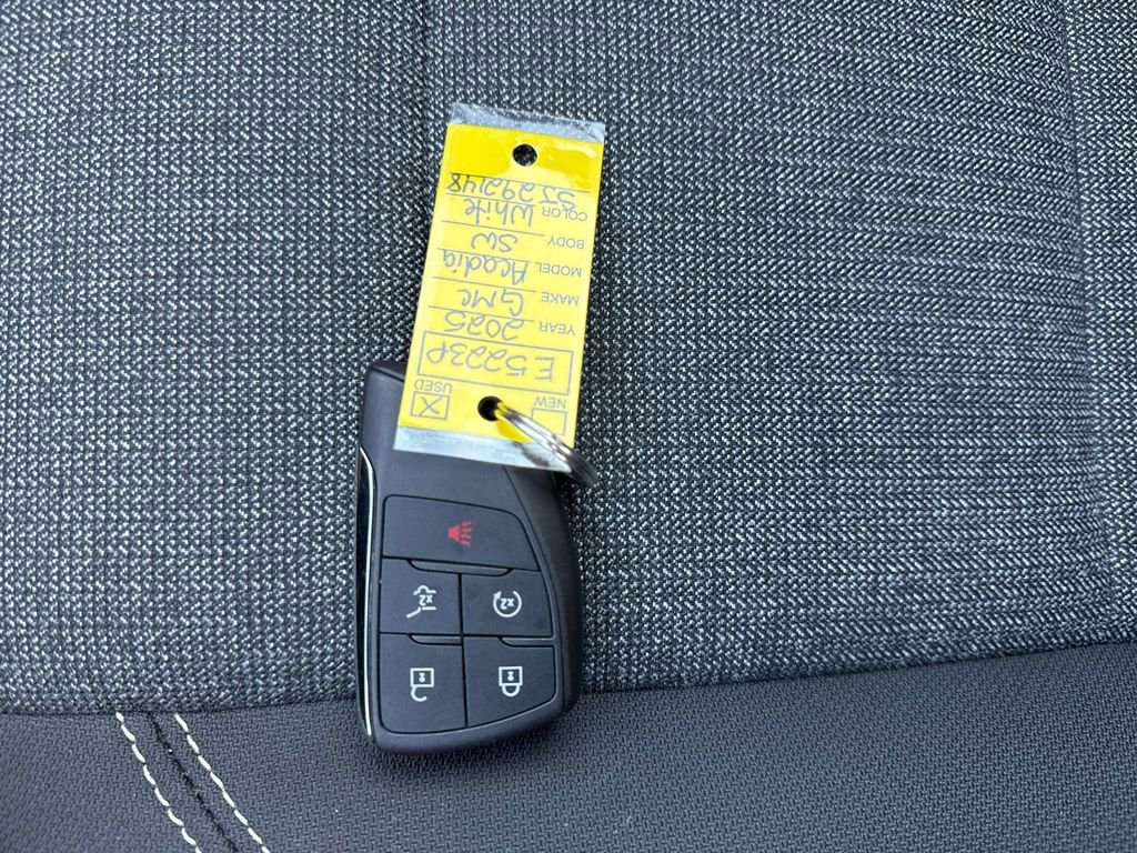 Certified 2025 GMC Acadia Elevation image 25