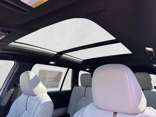 New 2026 Toyota Grand Highlander AWD Hybrid image 18