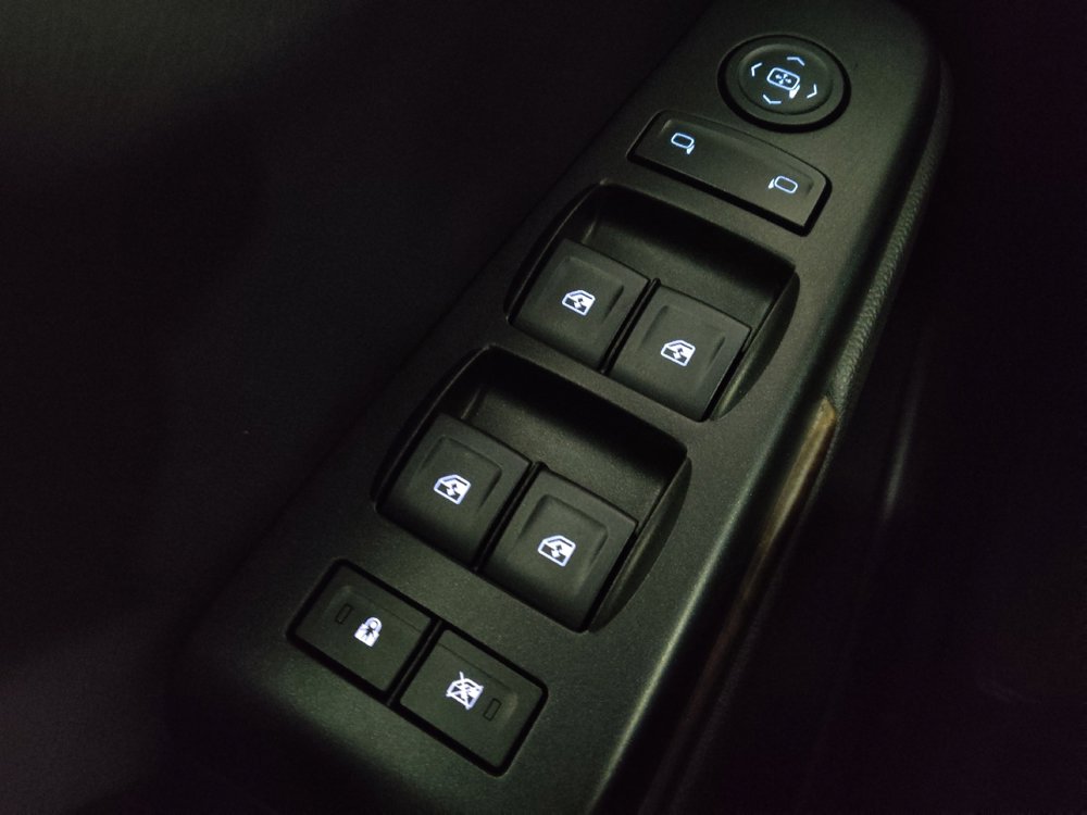 Used 2016 Chevrolet Suburban LS RWD image 27