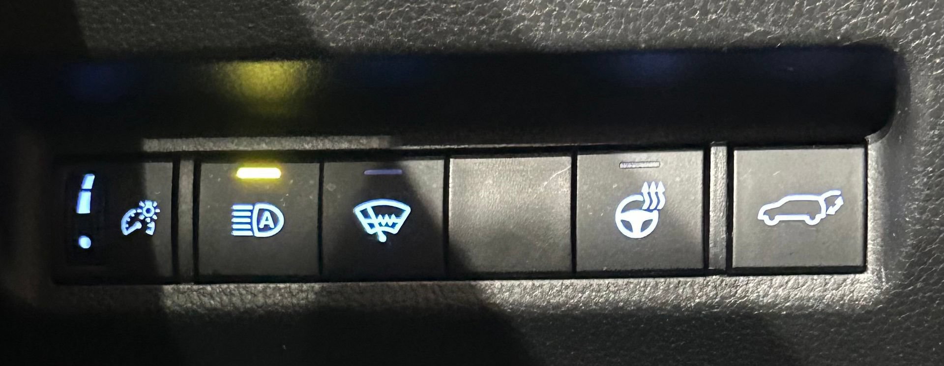 Used 2022 Toyota RAV4 XLE w/ Convenience Package AWD/4WD image 61