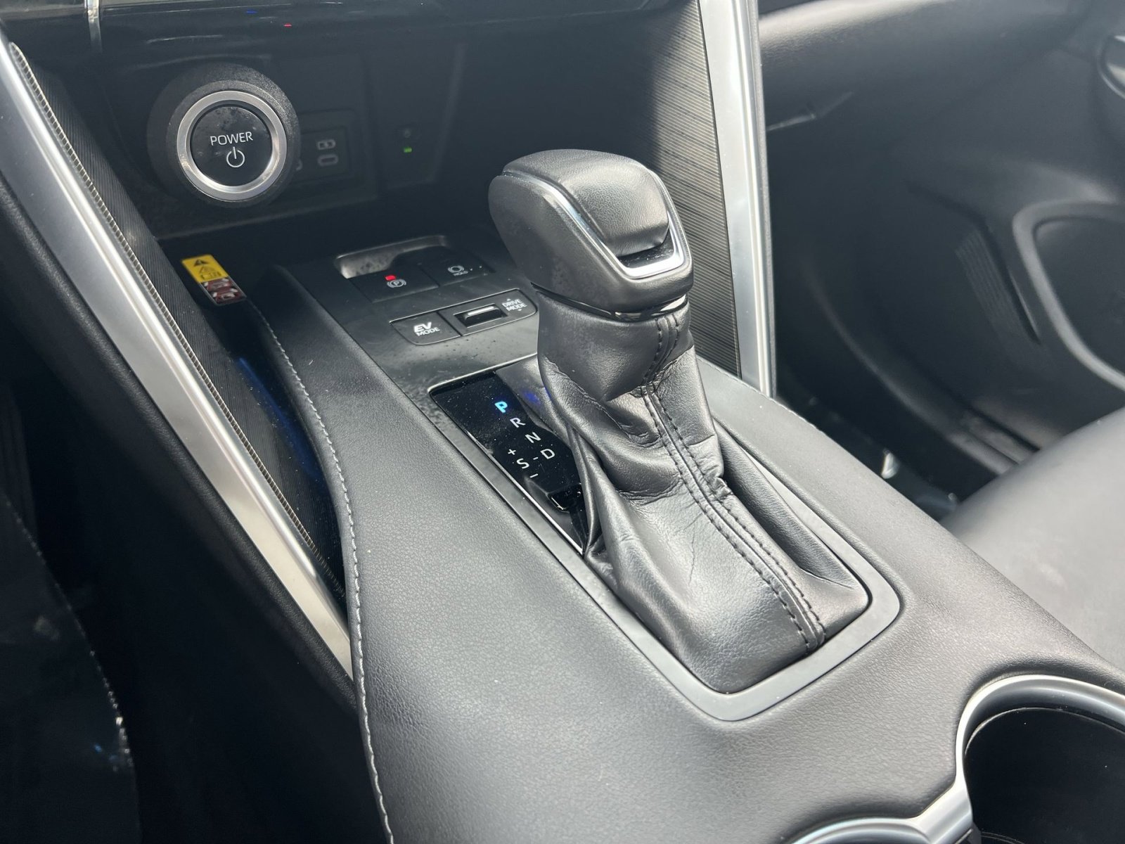 Used 2023 Toyota Venza Nightshade image 21