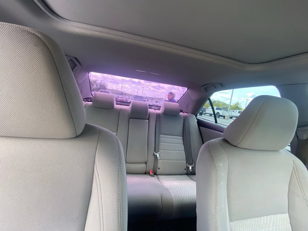 Used 2017 Toyota Camry LE w/ Moonroof Package FWD image 29