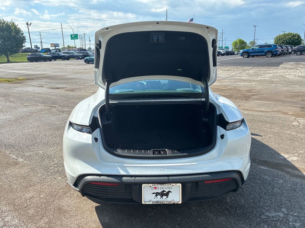 Used 2022 Porsche Taycan RWD image 21