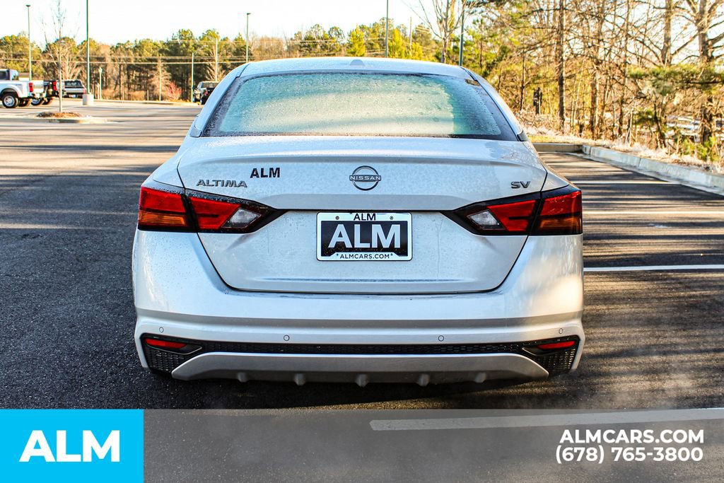 Used 2024 Nissan Altima 2.5 SV image 11