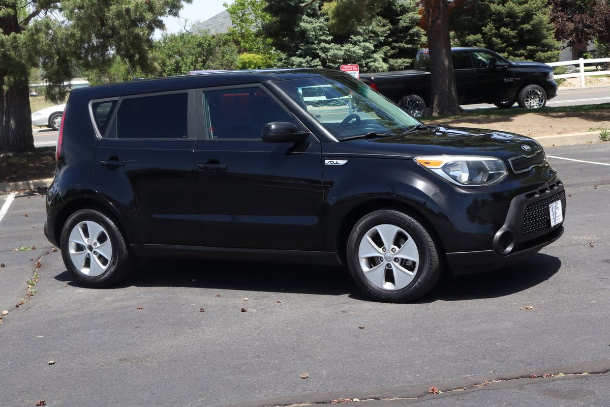 Used 2016 Kia Soul FWD image 2
