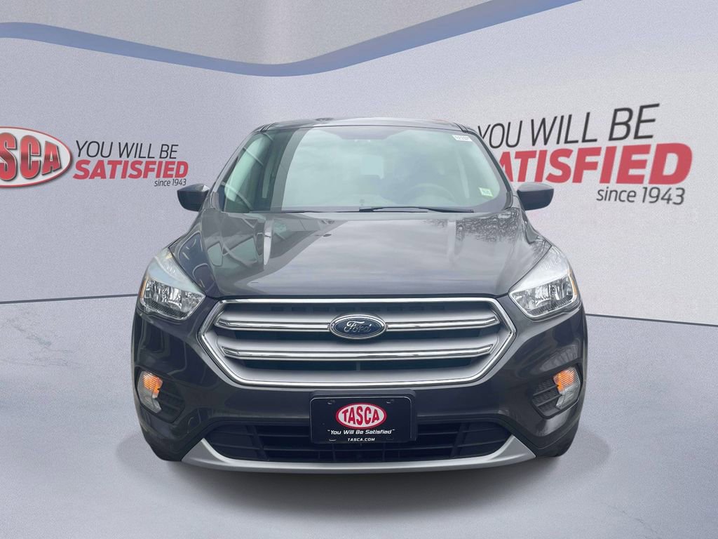 Used 2019 Ford Escape SE image 2