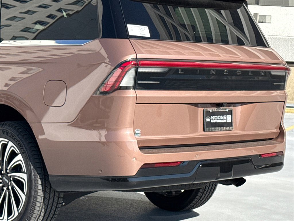 New 2025 Lincoln Navigator Black Label image 4