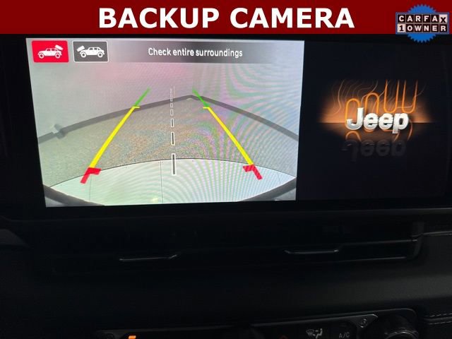 Used 2024 Jeep Wrangler Unlimited Sahara w/ Technology Group image 4