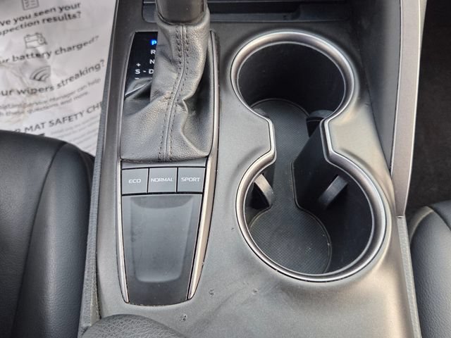Used 2024 Toyota Camry SE FWD image 19