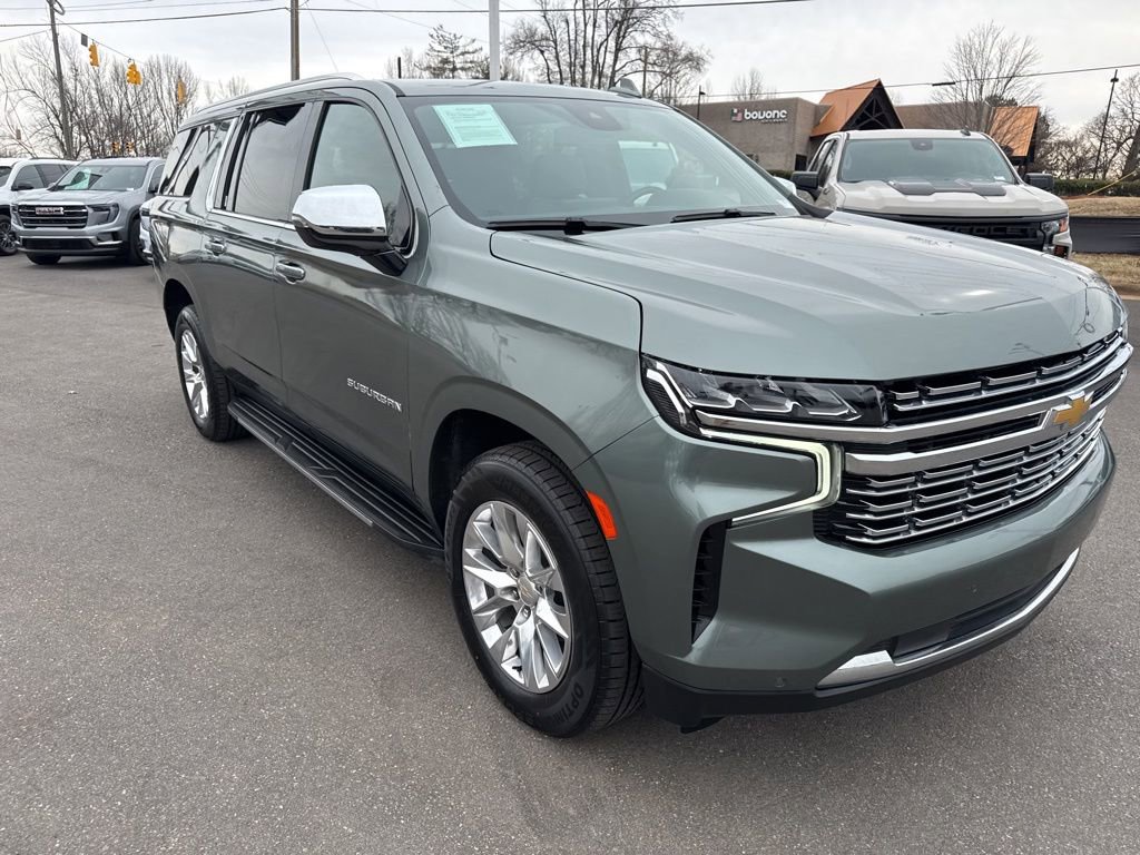 Used 2023 Chevrolet Suburban Premier image 7