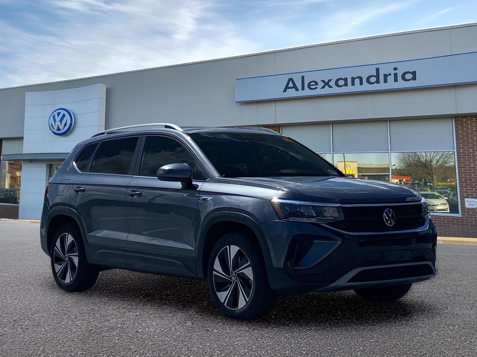 Certified 2023 Volkswagen Taos SE w/ Panoramic Sunroof Package