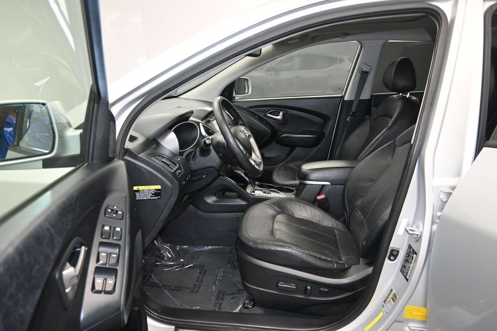 Used 2013 Hyundai Tucson Limited w/ Premium Pkg FWD image 12