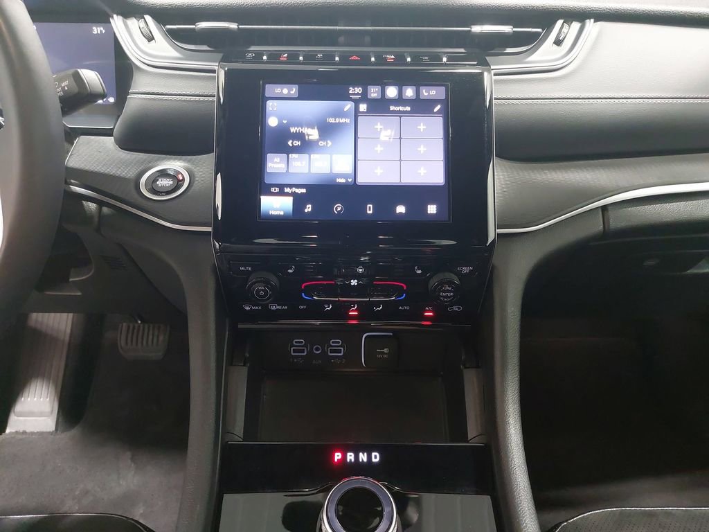 Used 2024 Jeep Grand Cherokee L Laredo image 22