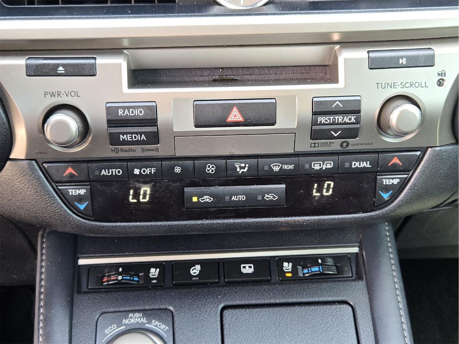 Used 2018 Lexus ES 350 w/ Luxury Package w/Wood Trim FWD image 17