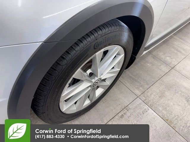 Used 2017 Volkswagen Golf Alltrack SE image 35