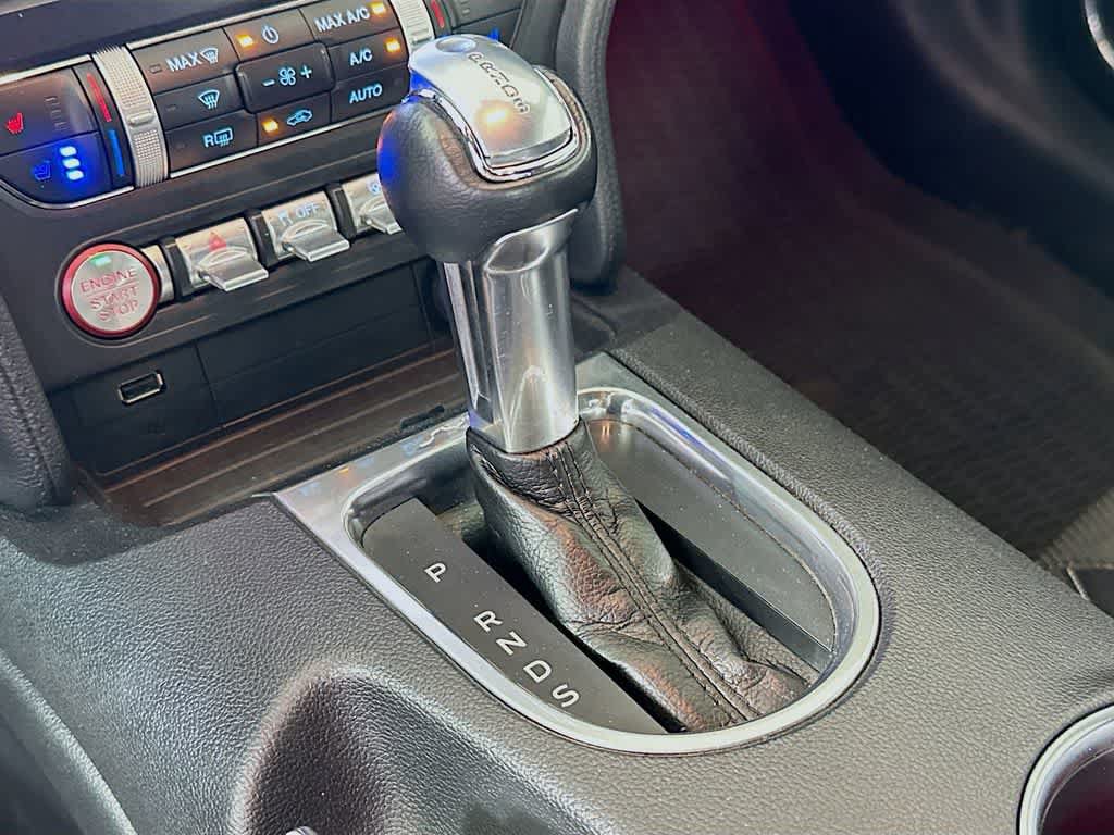 Used 2020 Ford Mustang Premium RWD image 18