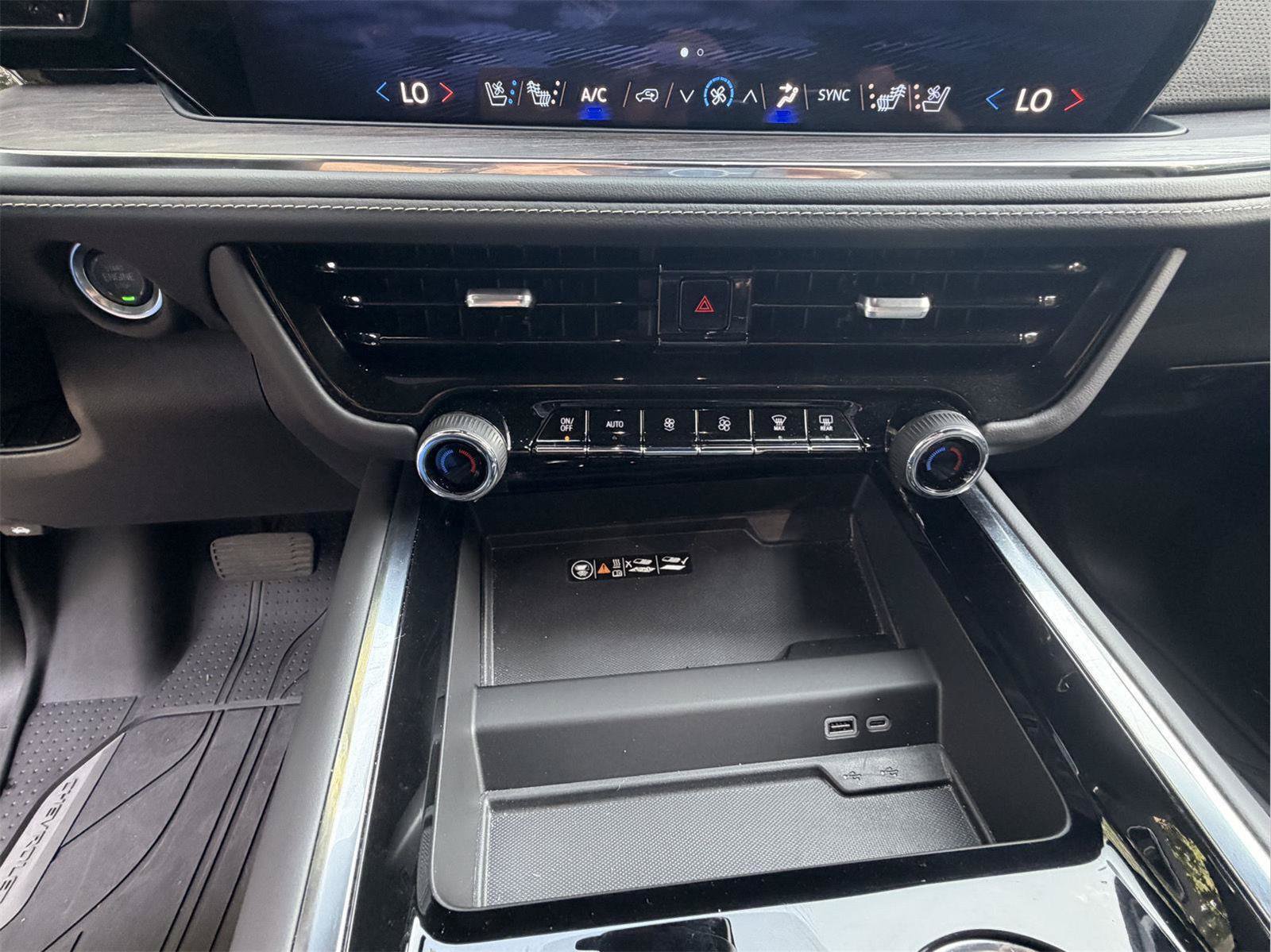 New 2026 Chevrolet Suburban Premier AWD/4WD image 40