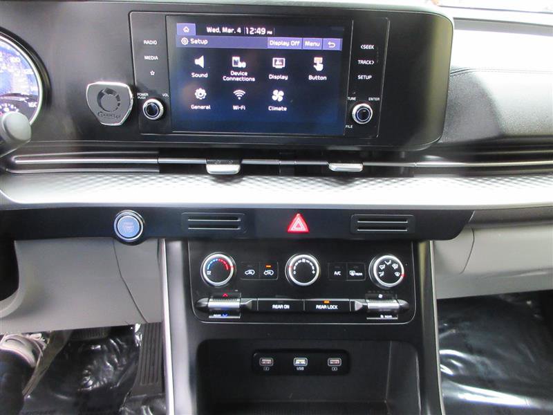 Used 2022 Kia Carnival LX image 19