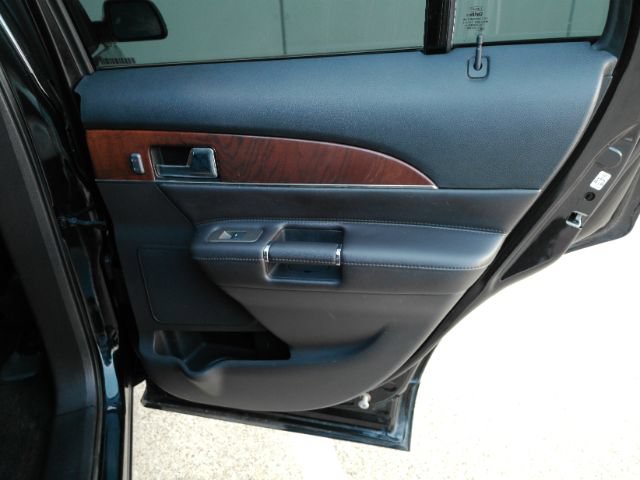 Used 2013 Lincoln MKX FWD image 23