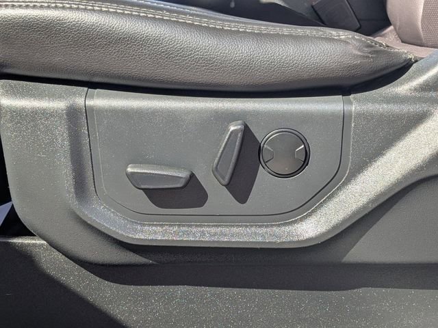 Used 2022 Ford F250 Lariat w/ Chrome Package image 17