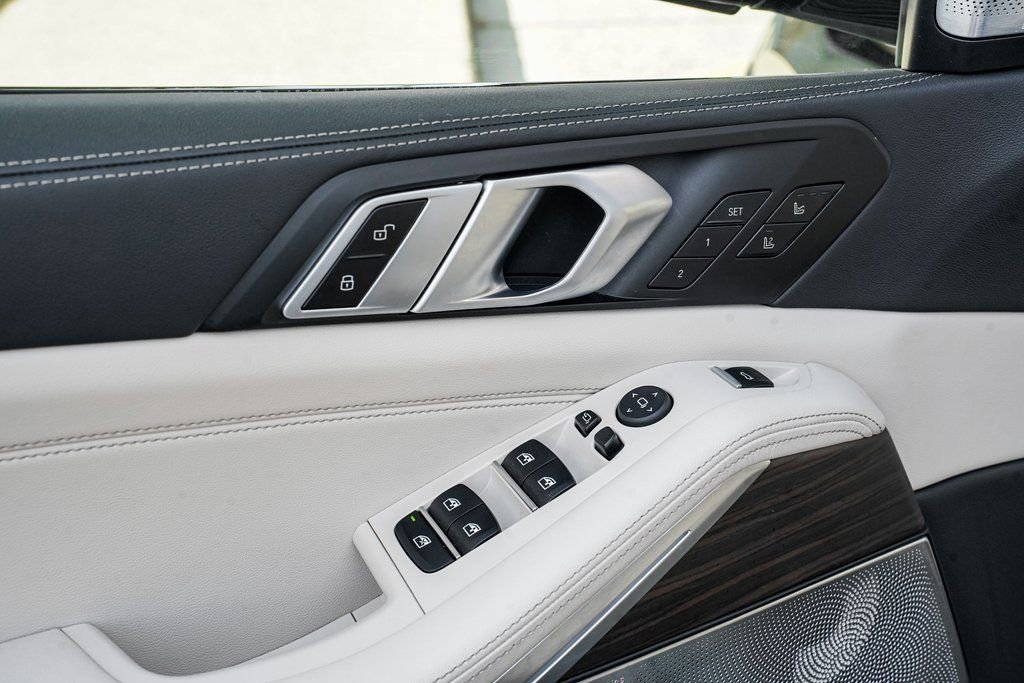 Certified 2025 BMW X5 M60i image 10