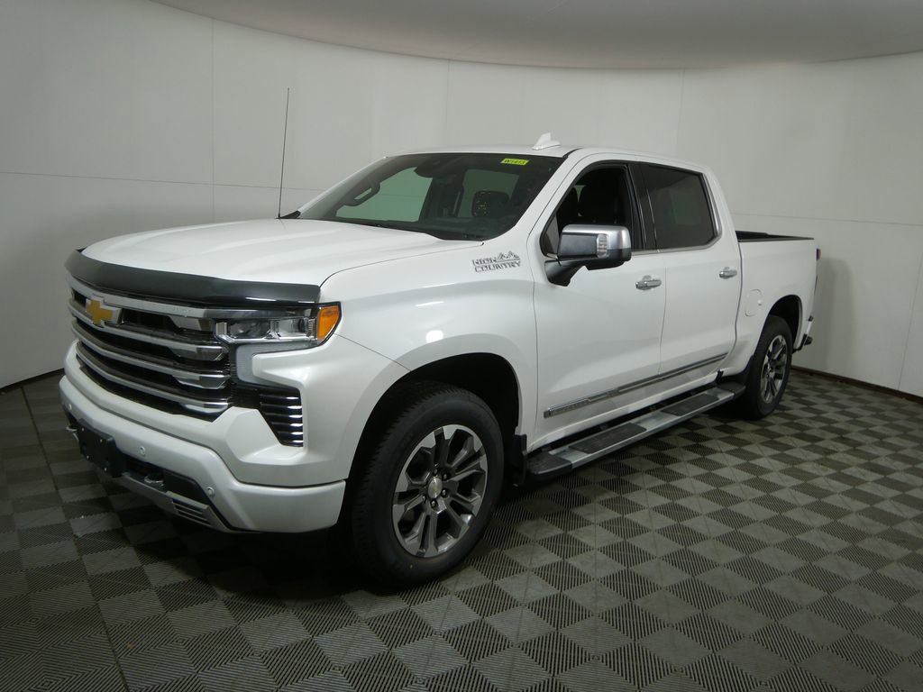 Used 2023 Chevrolet Silverado 1500 High Country w/ Technology Package image 6