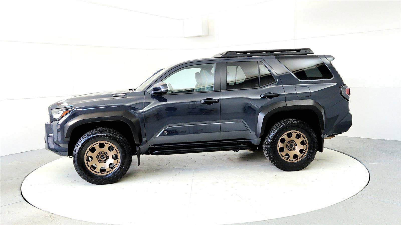 Used 2025 Toyota 4Runner Trailhunter image 3