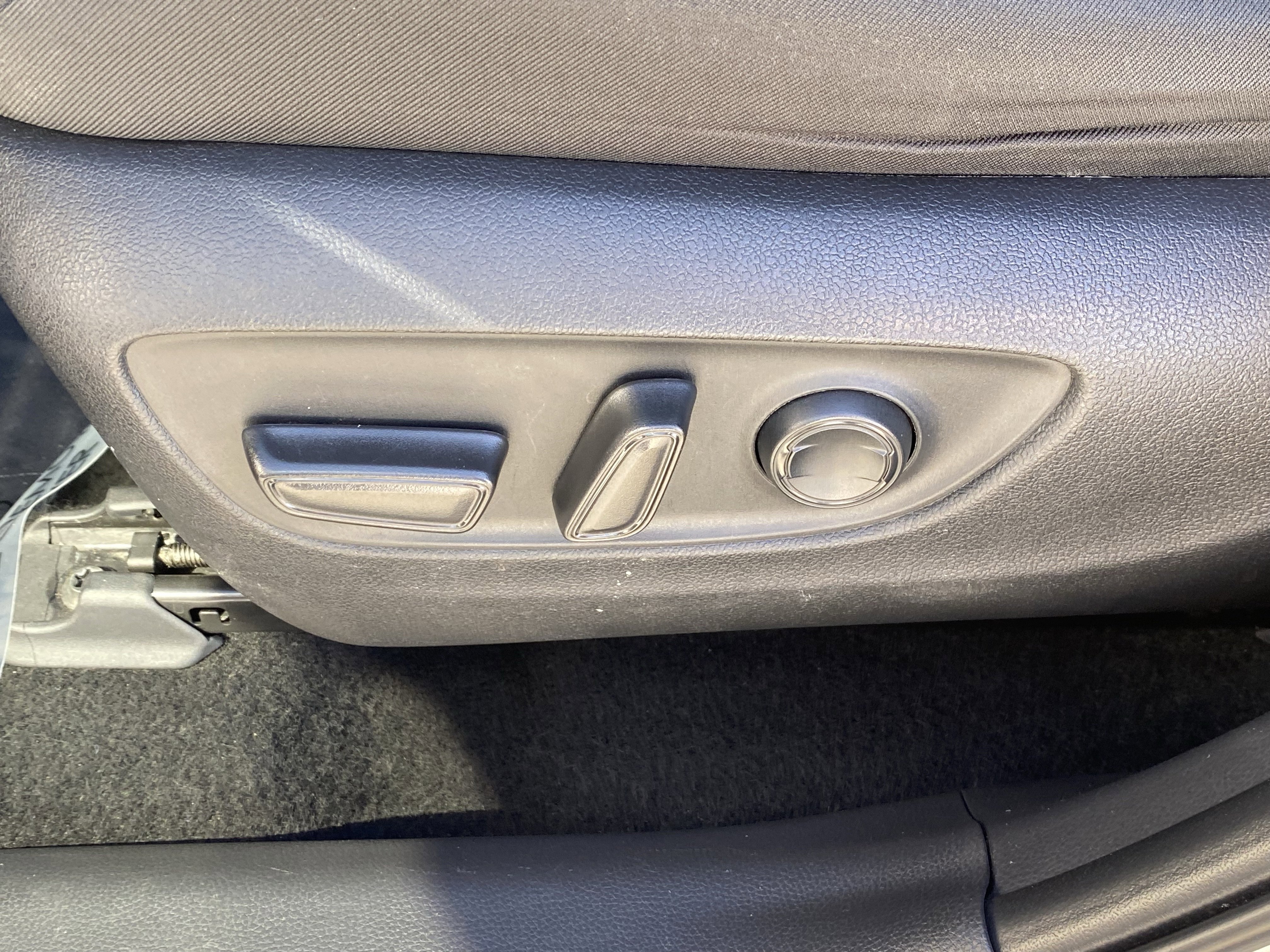 Used 2024 Toyota RAV4 XLE image 16