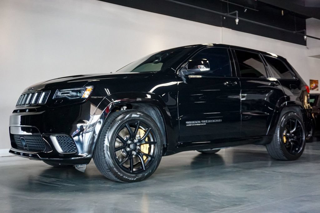 Used 2021 Jeep Grand Cherokee Trackhawk AWD/4WD image 3