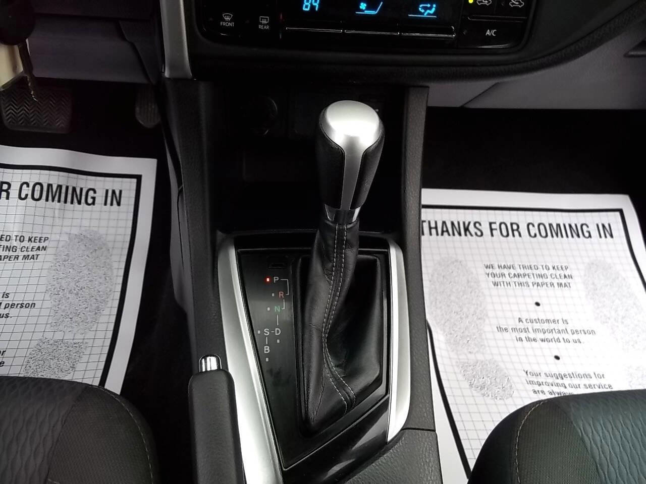 Used 2017 Toyota Corolla LE image 20