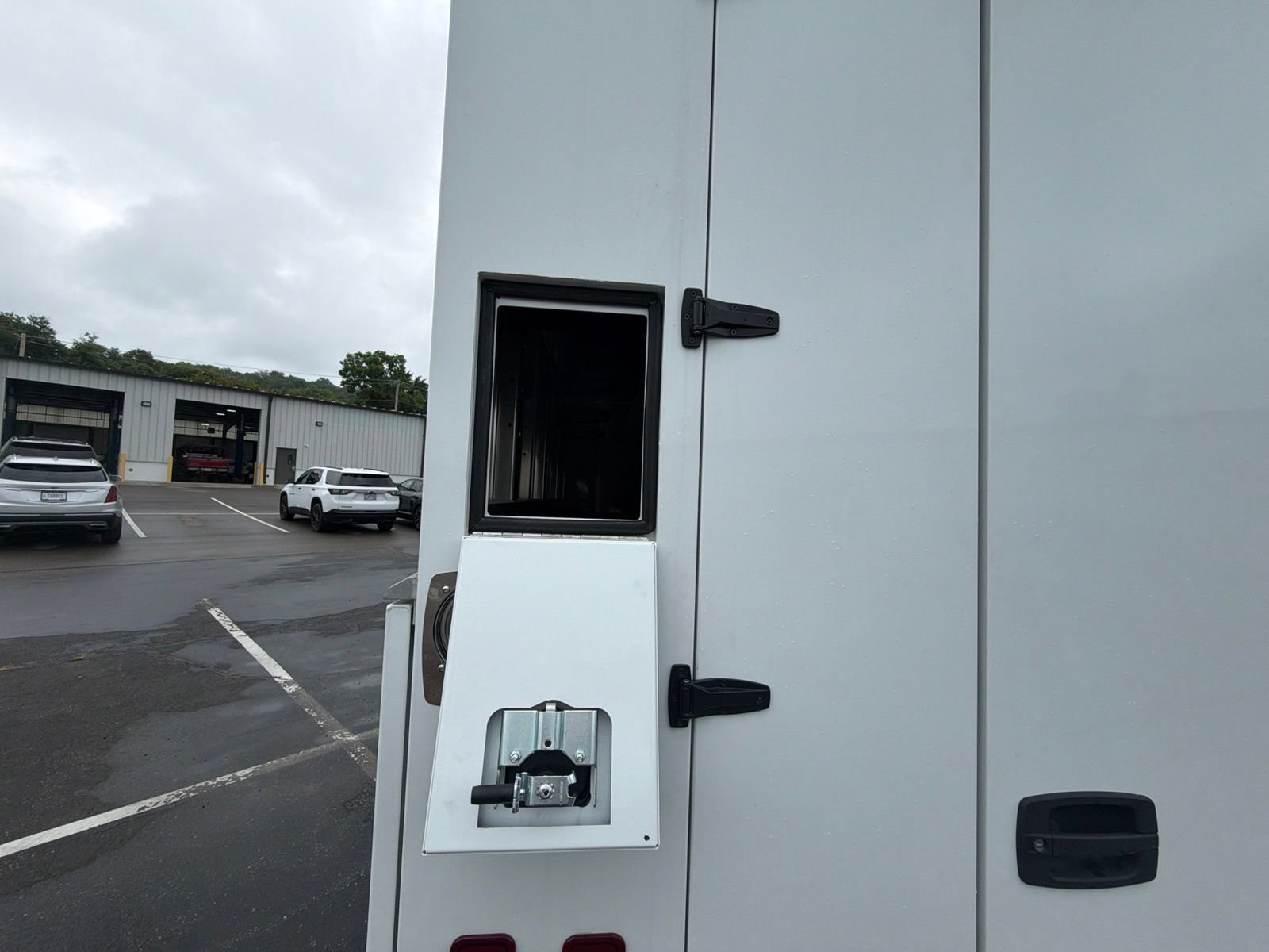 New 2026 Chevrolet Express 3500 w/ Power Convenience Package RWD image 24