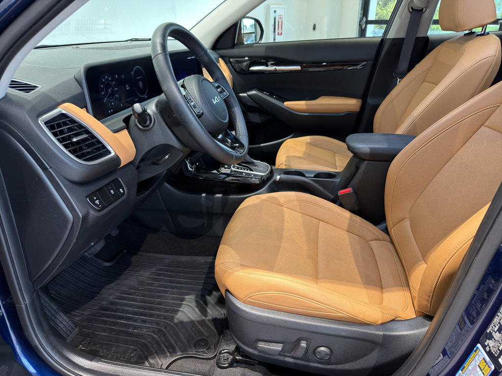 Used 2025 Kia Seltos EX w/ EX Sunroof Package FWD image 12