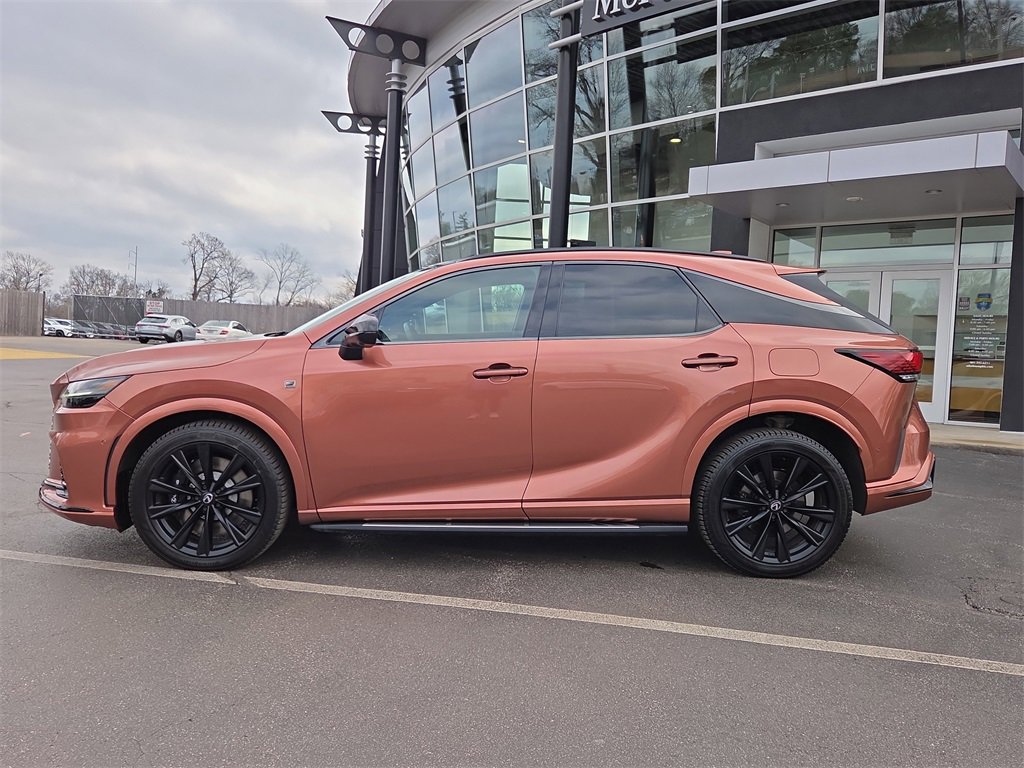 Used 2024 Lexus RX 500h F Sport w/ Convenience Package image 2