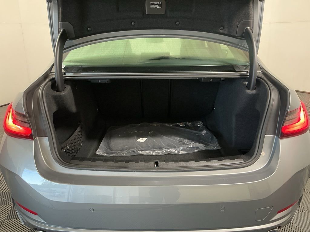 Certified 2025 BMW 330i Sedan w/ M Sport Package RWD image 29