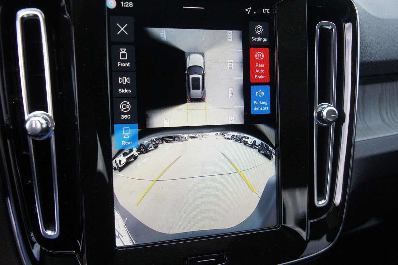 New 2026 Volvo XC40 B5 Plus w/ Protection Package Premier image 14