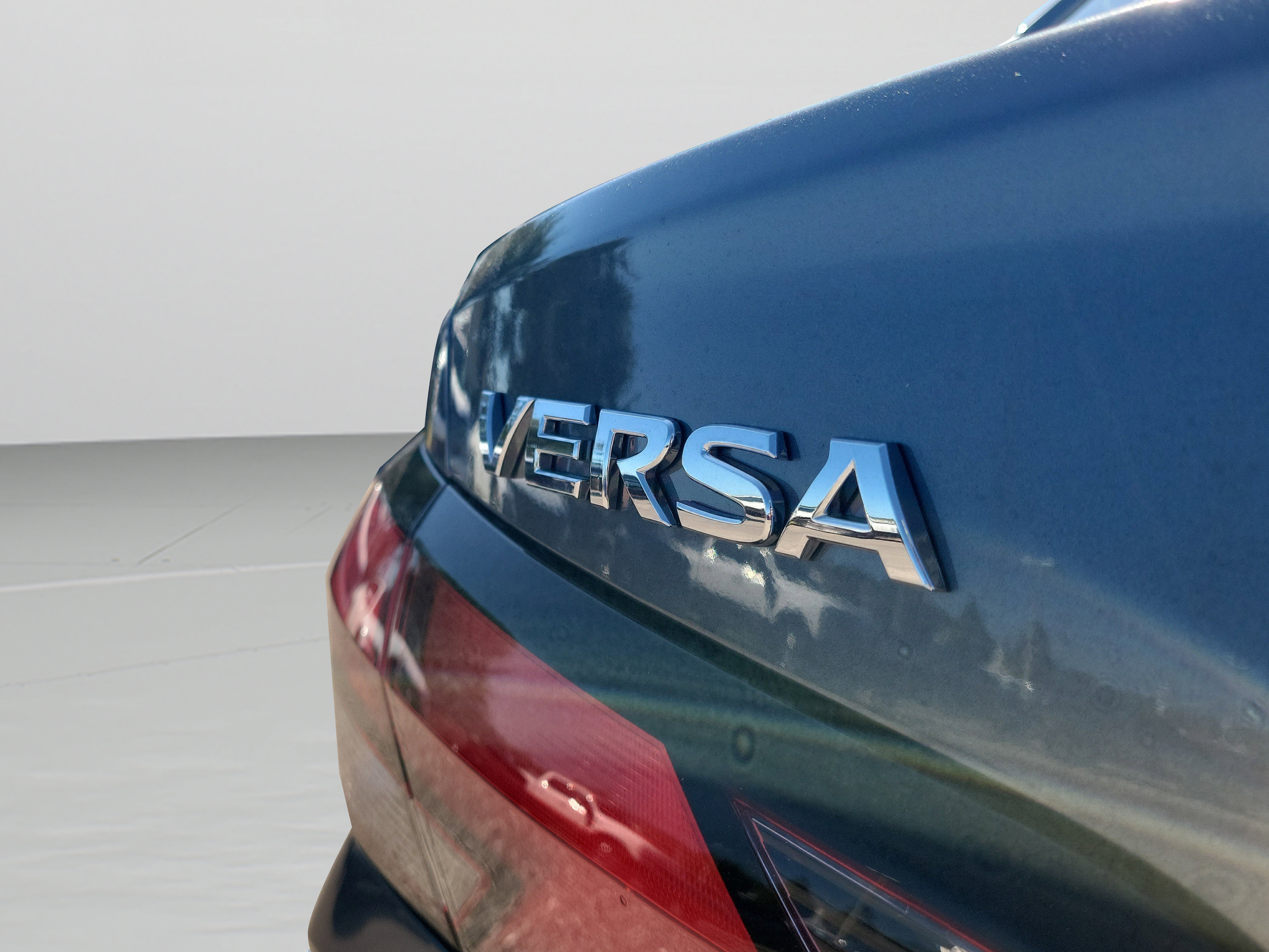 Certified 2025 Nissan Versa SV w/ Trunk Package FWD image 9