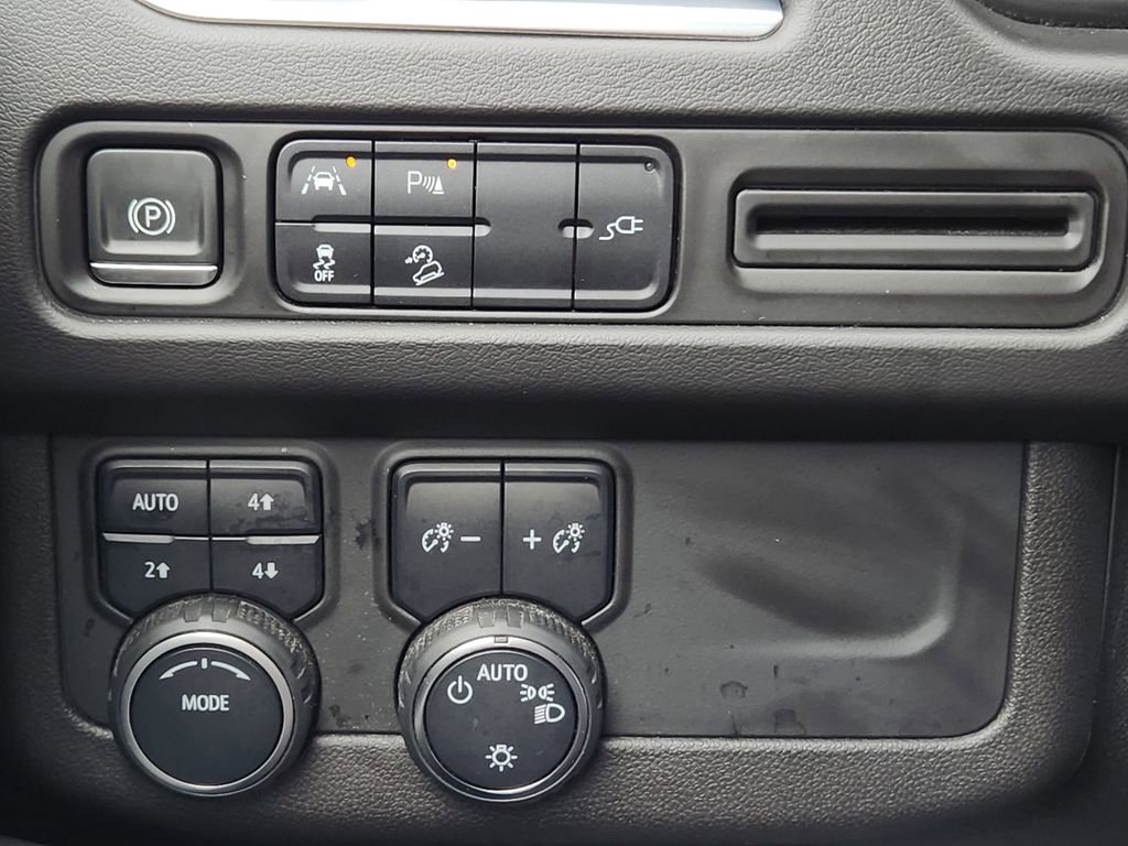 Used 2022 Chevrolet Tahoe Z71 AWD/4WD image 29